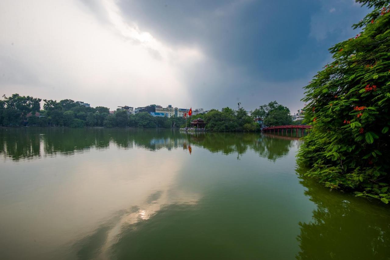 22Housing Hotel & Apartment 81 Linh Lang Ханой Экстерьер фото