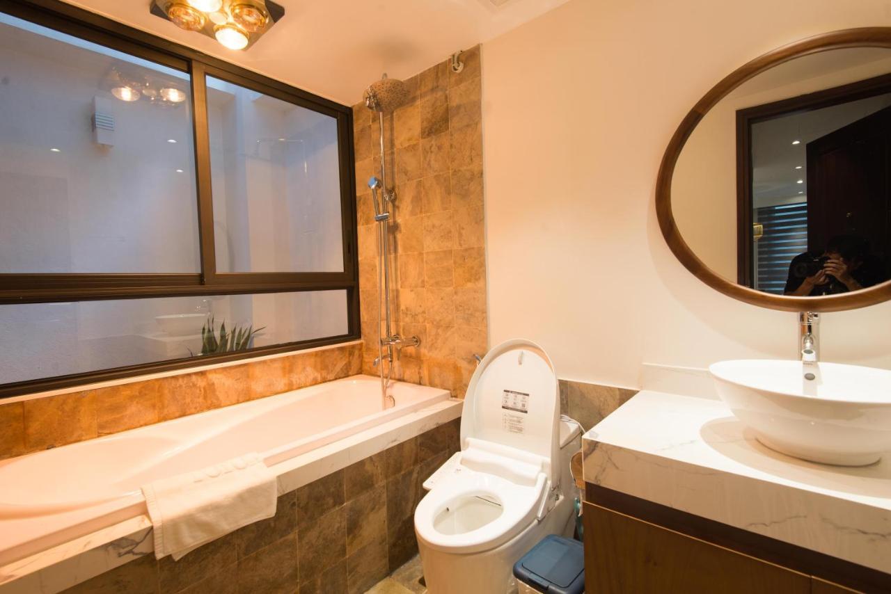 22Housing Hotel & Apartment 81 Linh Lang Ханой Экстерьер фото