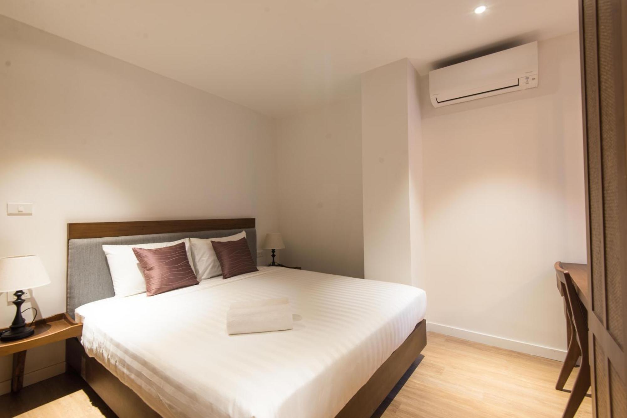 22Housing Hotel & Apartment 81 Linh Lang Ханой Экстерьер фото