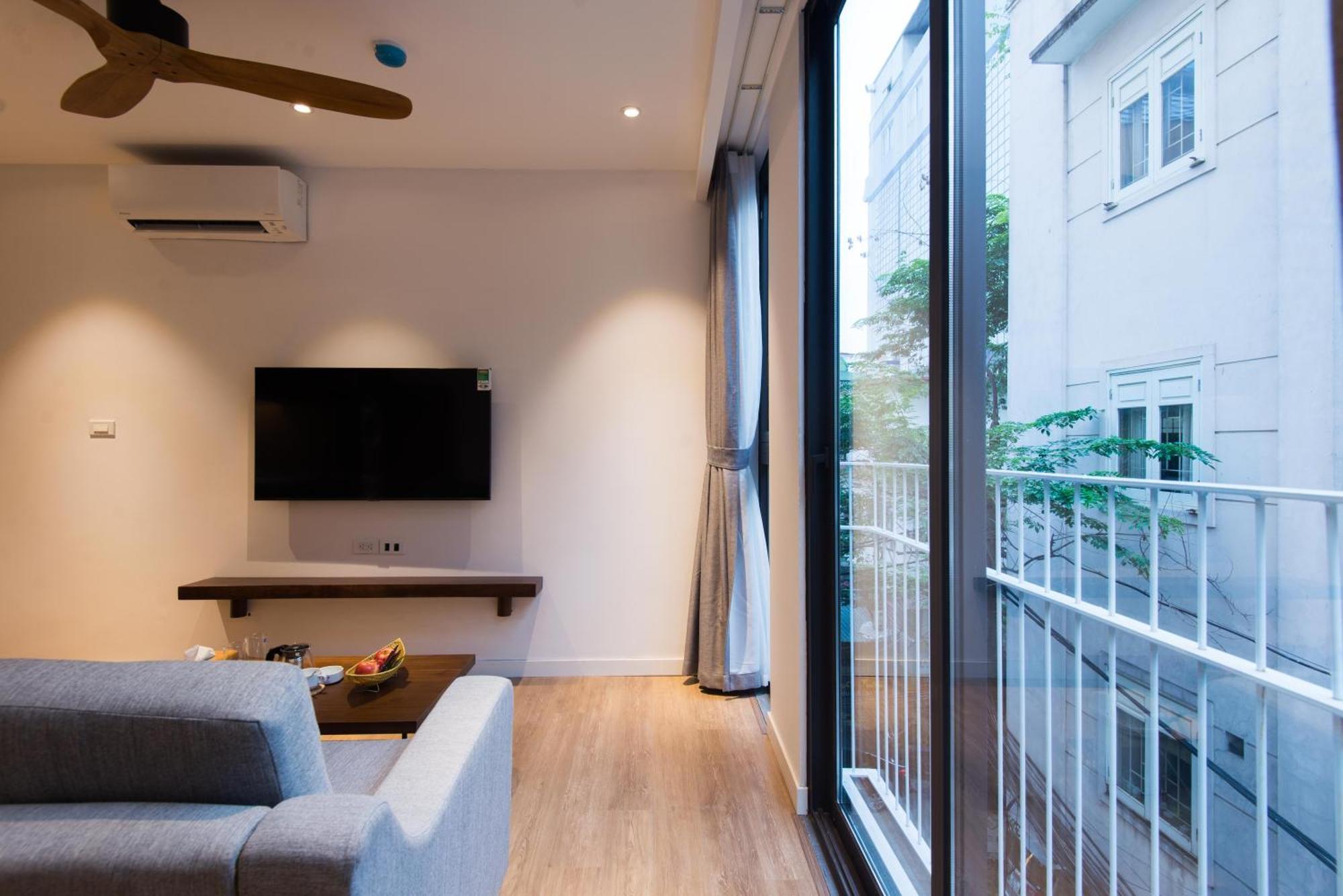 22Housing Hotel & Apartment 81 Linh Lang Ханой Экстерьер фото